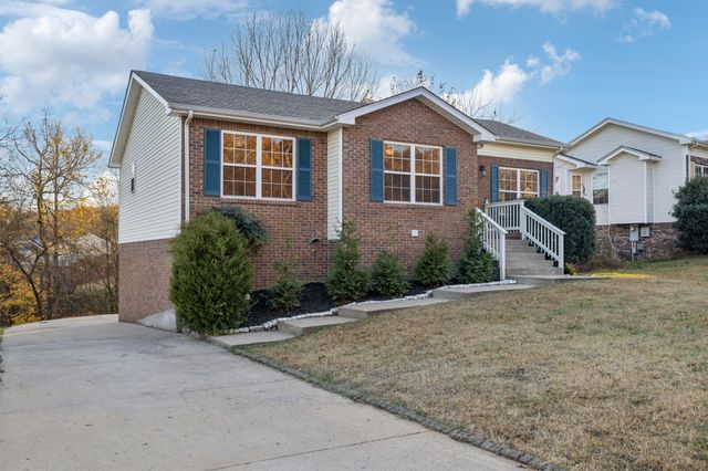 1731 Ridge Runner Ct, Clarksville, TN 37042