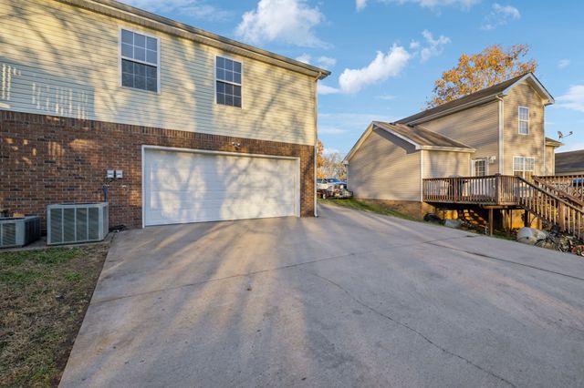 1731 Ridge Runner Ct, Clarksville, TN 37042