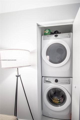 16385 Biscayne Blvd 719, North Miami Beach, FL 33160