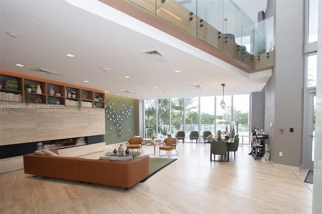 16385 Biscayne Blvd 719, North Miami Beach, FL 33160