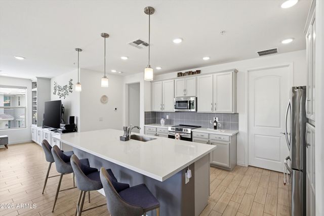 5100 E RANCHO PALOMA Drive 2003, Cave Creek, AZ 85331
