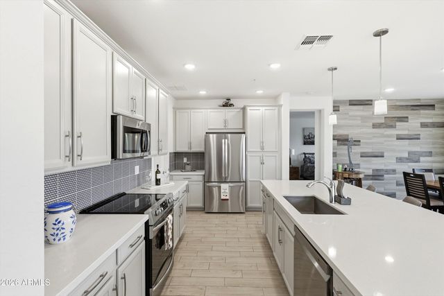 5100 E RANCHO PALOMA Drive 2003, Cave Creek, AZ 85331