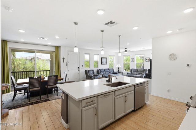 5100 E RANCHO PALOMA Drive 2003, Cave Creek, AZ 85331
