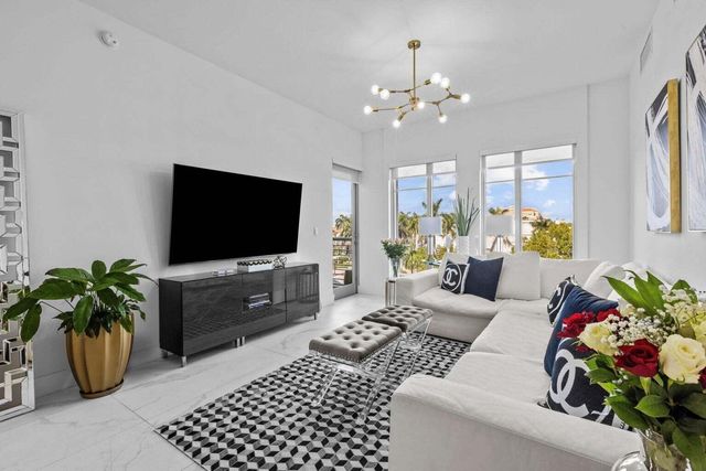 155 E Boca Raton Road 417, Boca Raton, FL 33432