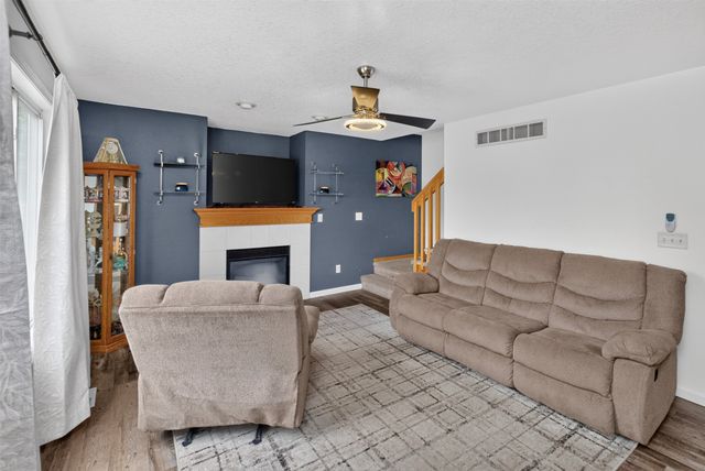 1624 3rd Avenue SE, Altoona, IA 50009