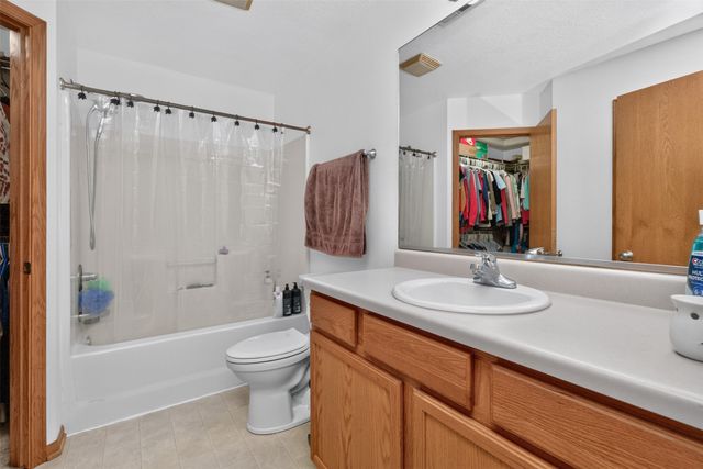 1624 3rd Avenue SE, Altoona, IA 50009