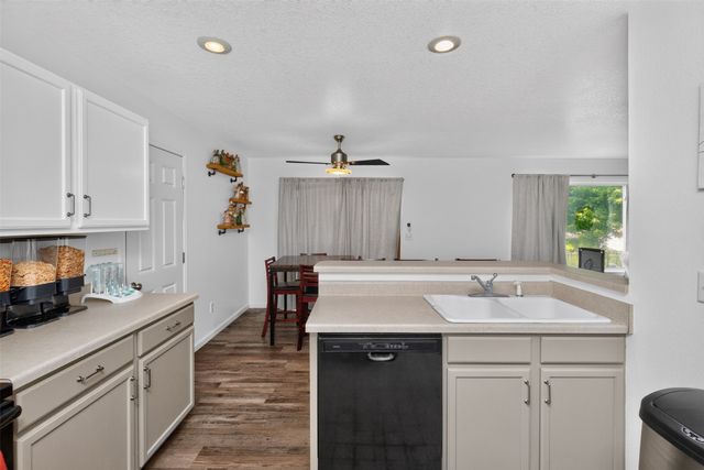 1624 3rd Avenue SE, Altoona, IA 50009
