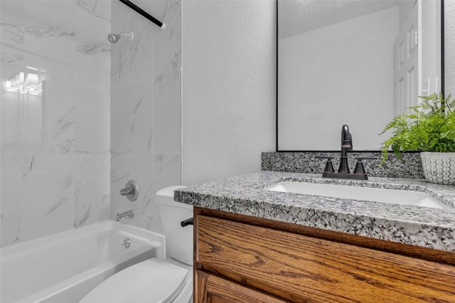 839 Darbydale Crossing Lane, Houston, TX 77090