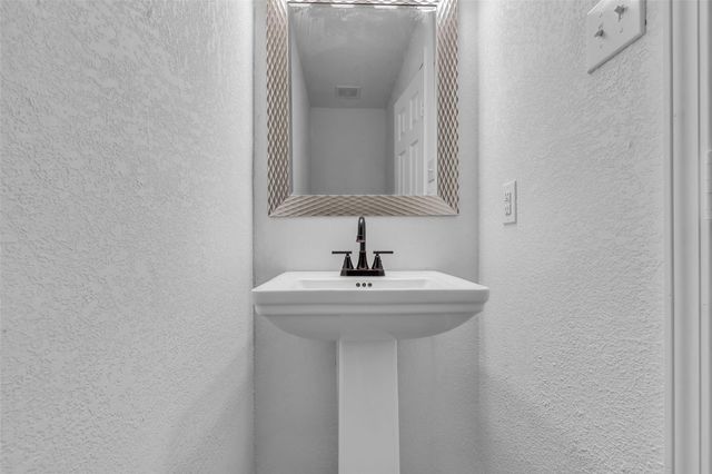 839 Darbydale Crossing Lane, Houston, TX 77090