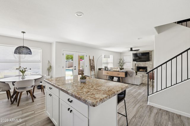 4323 E LONE CACTUS Drive, Phoenix, AZ 85050