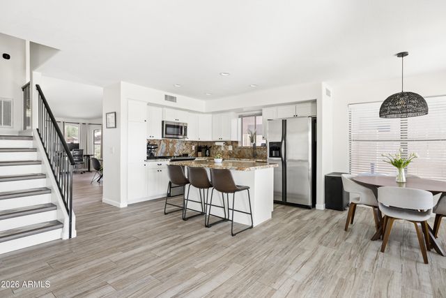 4323 E LONE CACTUS Drive, Phoenix, AZ 85050
