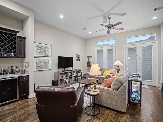 4230 Dickson Street, Houston, TX 77007