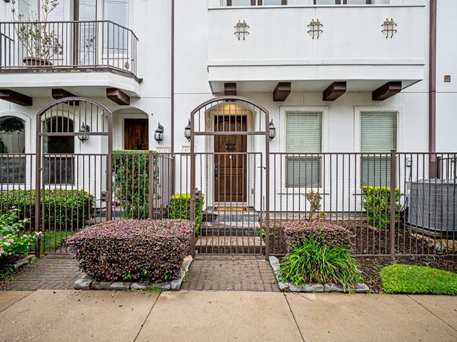 4230 Dickson Street, Houston, TX 77007