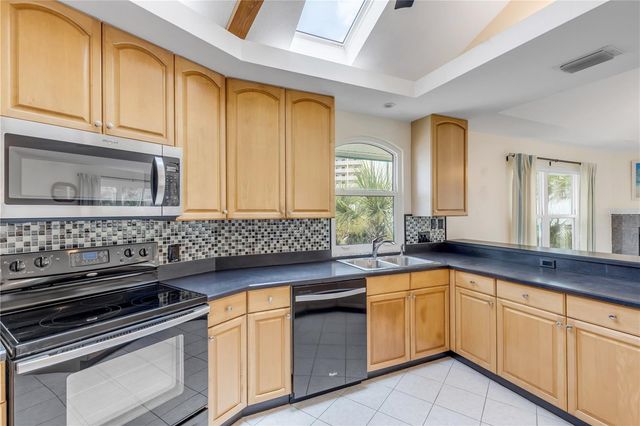 320 DUE EAST STREET, New Smyrna Beach, FL 32169