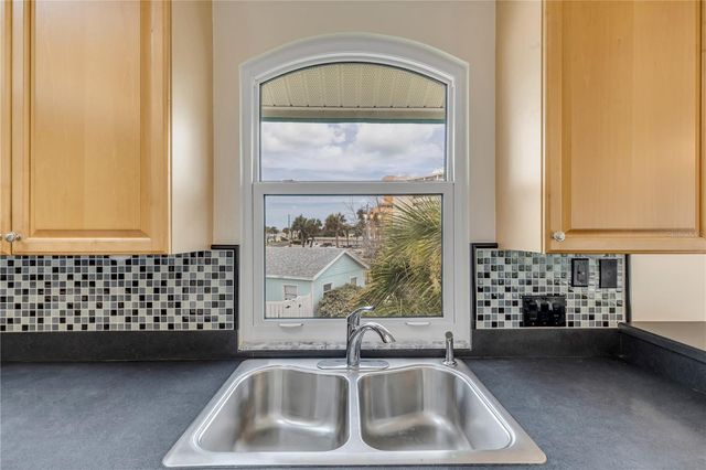 320 DUE EAST STREET, New Smyrna Beach, FL 32169