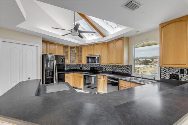 320 DUE EAST STREET, New Smyrna Beach, FL 32169