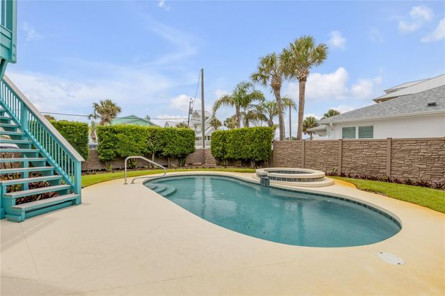 320 DUE EAST STREET, New Smyrna Beach, FL 32169