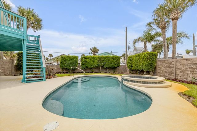 320 DUE EAST STREET, New Smyrna Beach, FL 32169