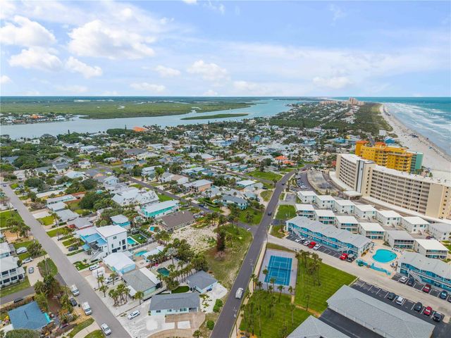 320 DUE EAST STREET, New Smyrna Beach, FL 32169