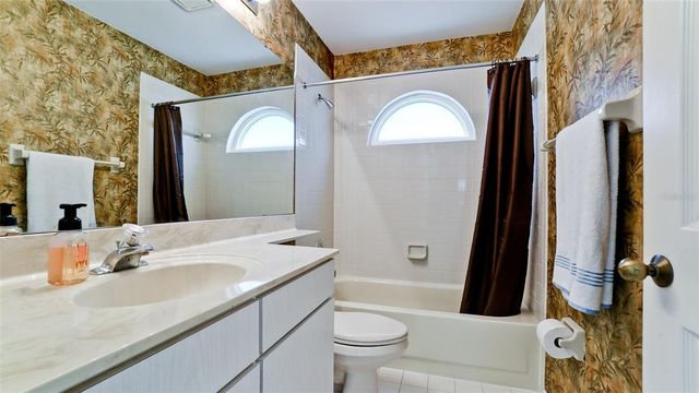 3470 51ST AVENUE DRIVE W, Bradenton, FL 34210