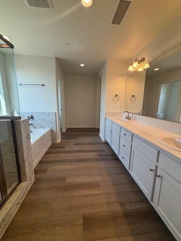 169 Alberta Street, Tulare, CA 93274