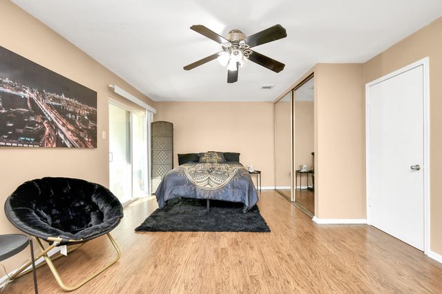 2379 Briarwest Boulevard 35, Houston, TX 77077