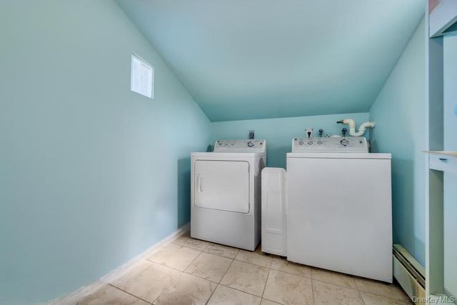 70 Featherbed Lane, Oakdale, NY 11769