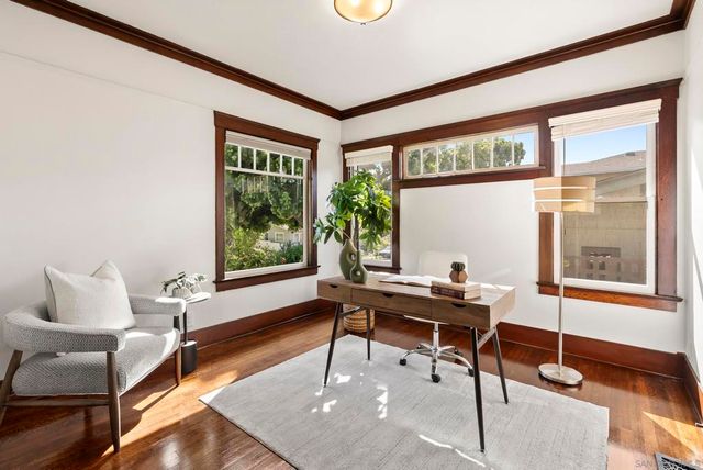 2124 Hickory, San Diego, CA 92103
