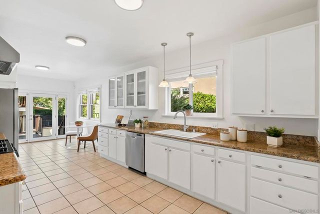 2124 Hickory, San Diego, CA 92103