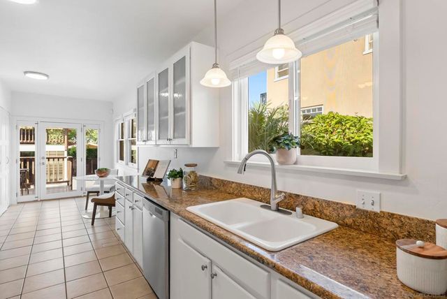 2124 Hickory, San Diego, CA 92103