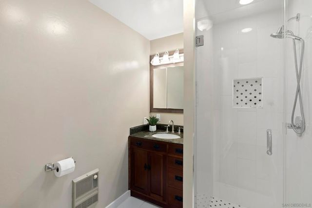 2124 Hickory, San Diego, CA 92103