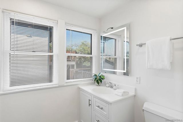 2124 Hickory, San Diego, CA 92103