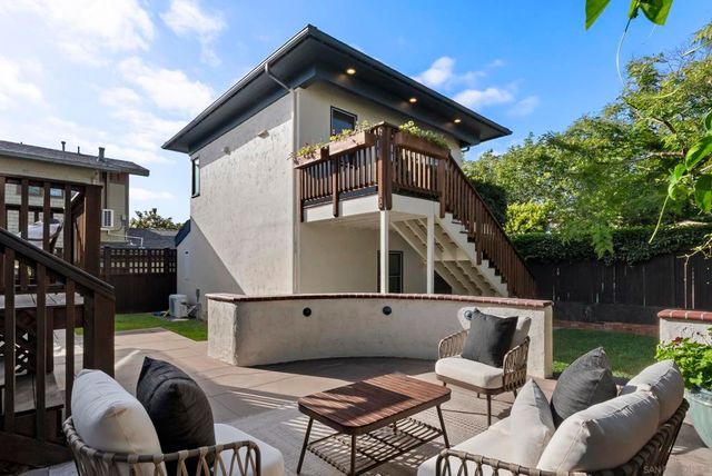 2124 Hickory, San Diego, CA 92103