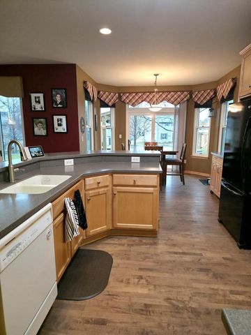 N173W20101 Crestview DRIVE, Jackson, WI 53037