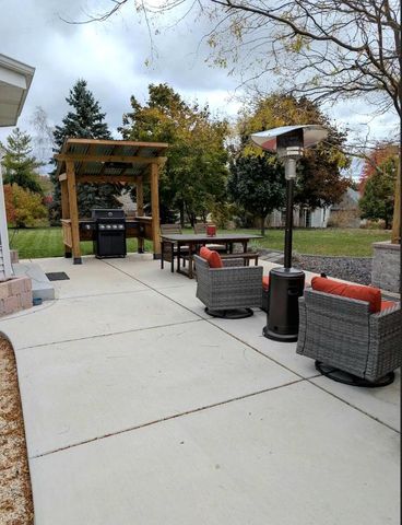 N173W20101 Crestview DRIVE, Jackson, WI 53037