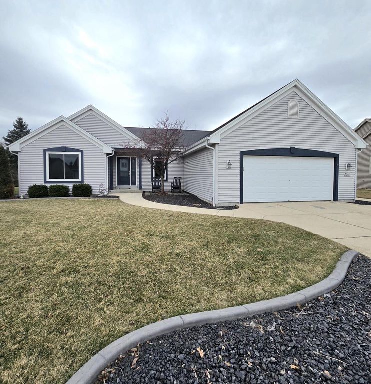 N173W20101 Crestview DRIVE, Jackson, WI 53037