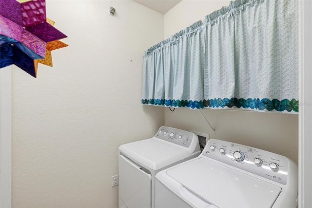 20120 RAGAZZA CIRCLE 202, Venice, FL 34293