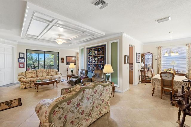 20120 RAGAZZA CIRCLE 202, Venice, FL 34293