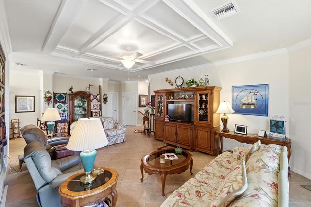 20120 RAGAZZA CIRCLE 202, Venice, FL 34293