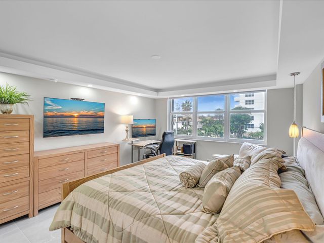 1150 Hillsboro Mile 302, Hillsboro Beach, FL 33062