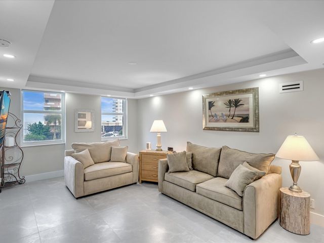 1150 Hillsboro Mile 302, Hillsboro Beach, FL 33062