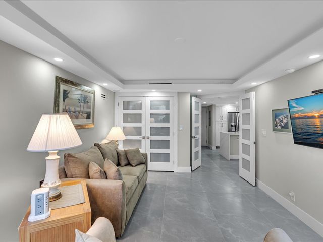 1150 Hillsboro Mile 302, Hillsboro Beach, FL 33062