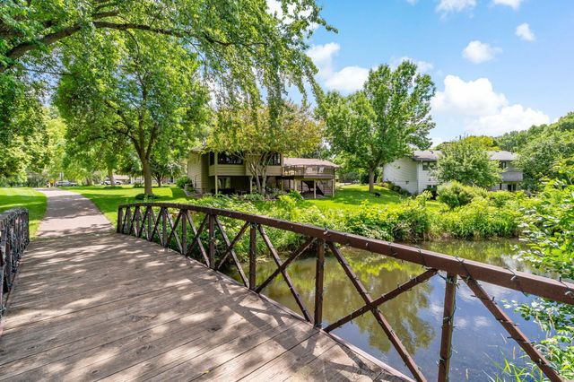 18920 27th Avenue N, Plymouth, MN 55447