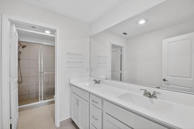 6933 N Harbours Edge Avenue, Lake Worth, FL 33467
