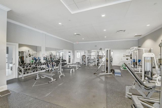 6933 N Harbours Edge Avenue, Lake Worth, FL 33467