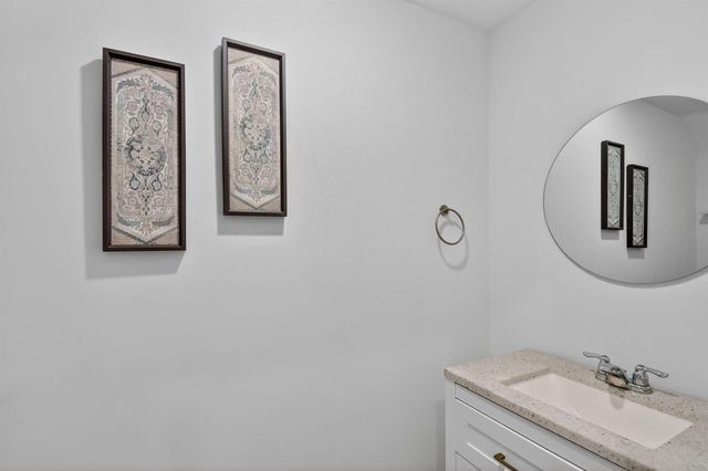 6933 N Harbours Edge Avenue, Lake Worth, FL 33467