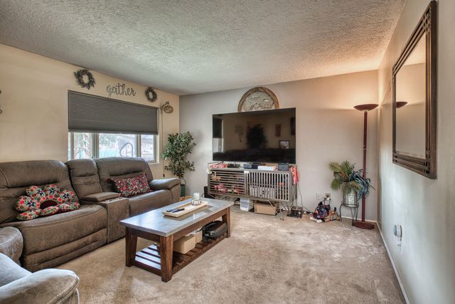 5639 Camino Canada NW, Albuquerque, NM 87114
