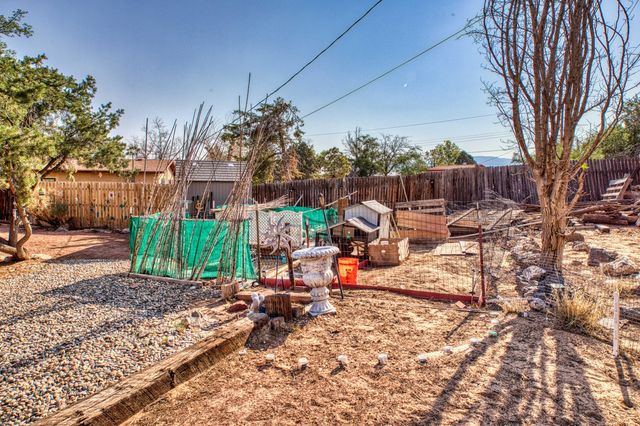 5639 Camino Canada NW, Albuquerque, NM 87114