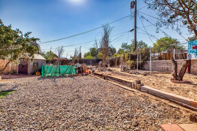5639 Camino Canada NW, Albuquerque, NM 87114