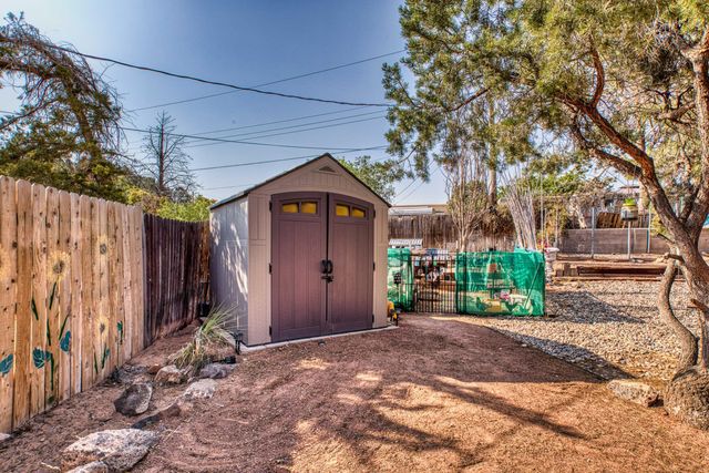 5639 Camino Canada NW, Albuquerque, NM 87114
